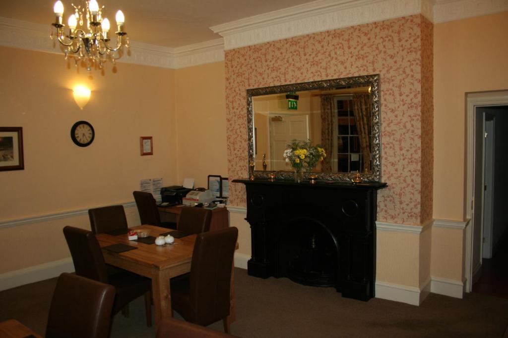 The Trewythen Hotell Llanidloes Eksteriør bilde